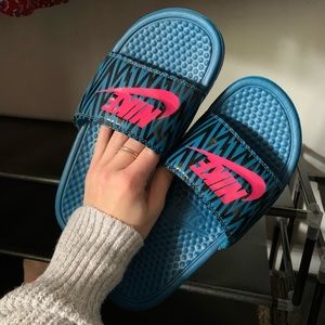 Nike ZigZag Slides